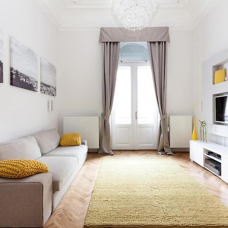 Bpr Sophisticated Astoria Suite With Balcony Будапеща Екстериор снимка