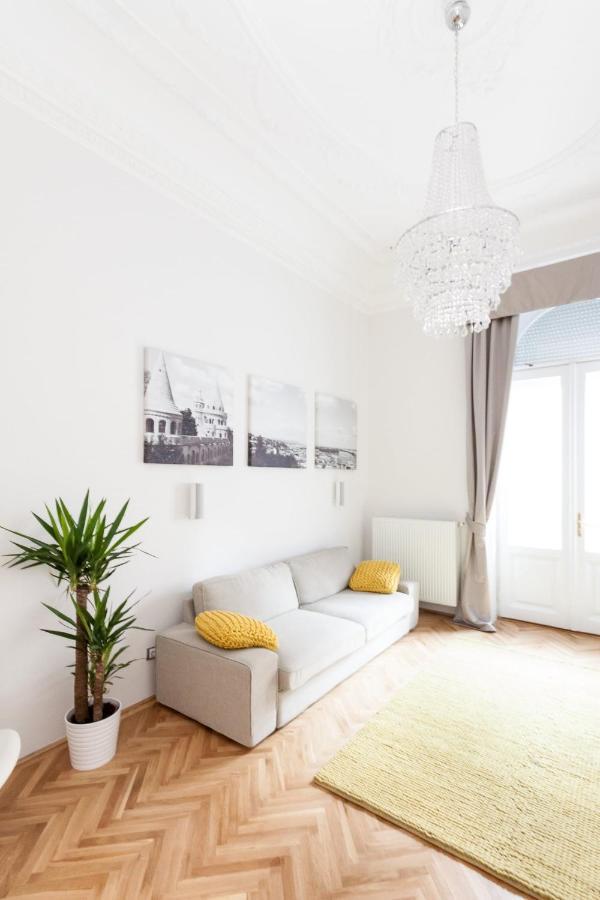 Bpr Sophisticated Astoria Suite With Balcony Будапеща Екстериор снимка