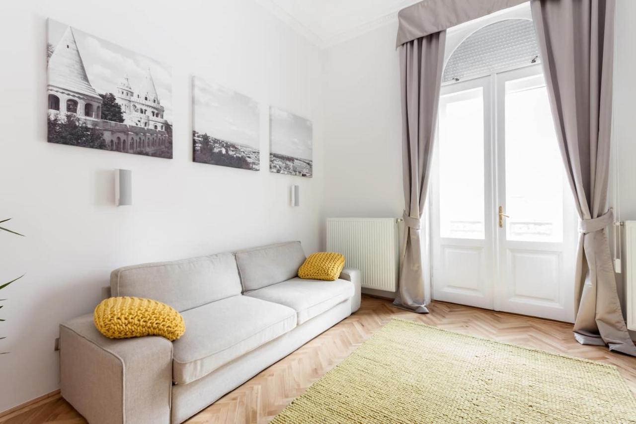 Bpr Sophisticated Astoria Suite With Balcony Будапеща Екстериор снимка