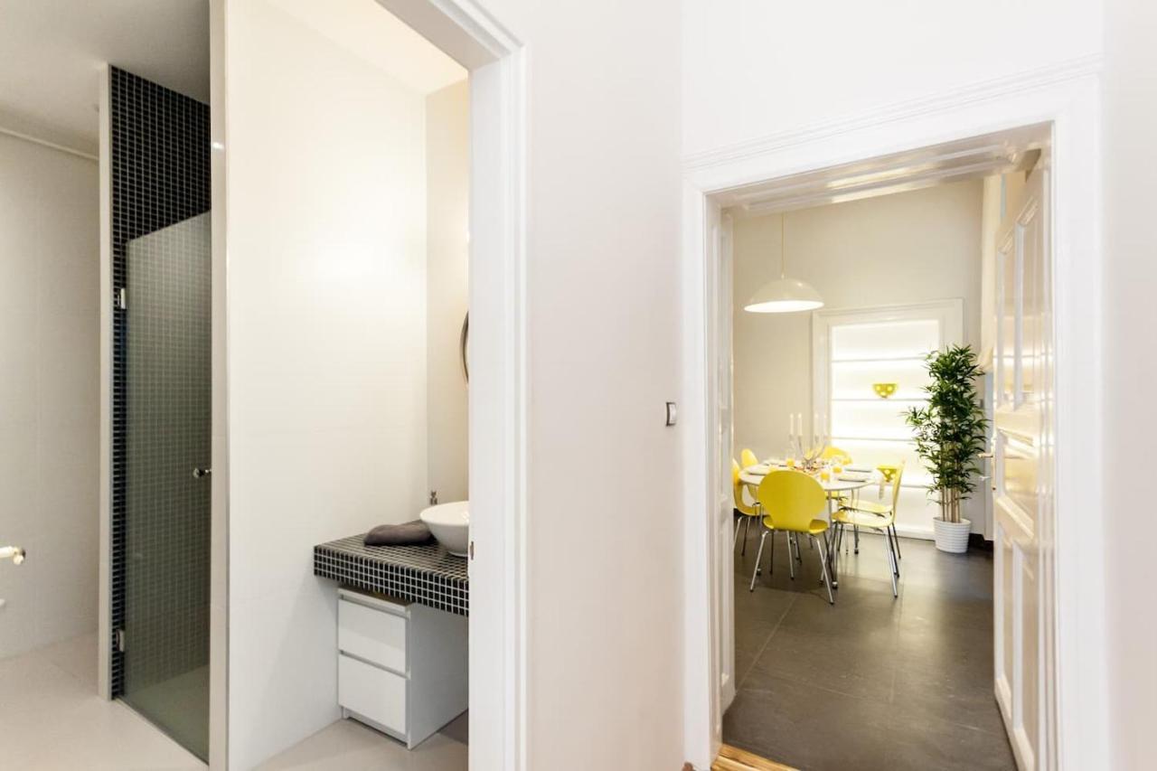 Bpr Sophisticated Astoria Suite With Balcony Будапеща Екстериор снимка