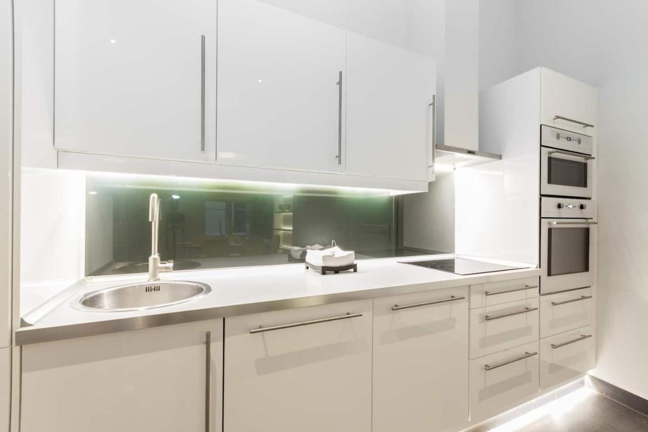 Bpr Sophisticated Astoria Suite With Balcony Будапеща Екстериор снимка