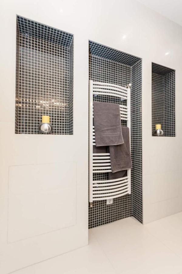 Bpr Sophisticated Astoria Suite With Balcony Будапеща Екстериор снимка