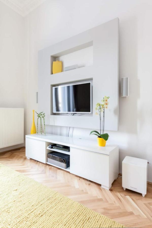 Bpr Sophisticated Astoria Suite With Balcony Будапеща Екстериор снимка