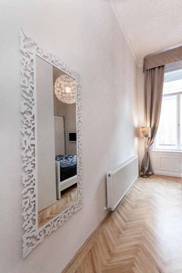 Bpr Sophisticated Astoria Suite With Balcony Будапеща Екстериор снимка